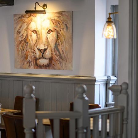 Bed and Breakfast The Lazy Lion Милфорд-он-Си Экстерьер фото